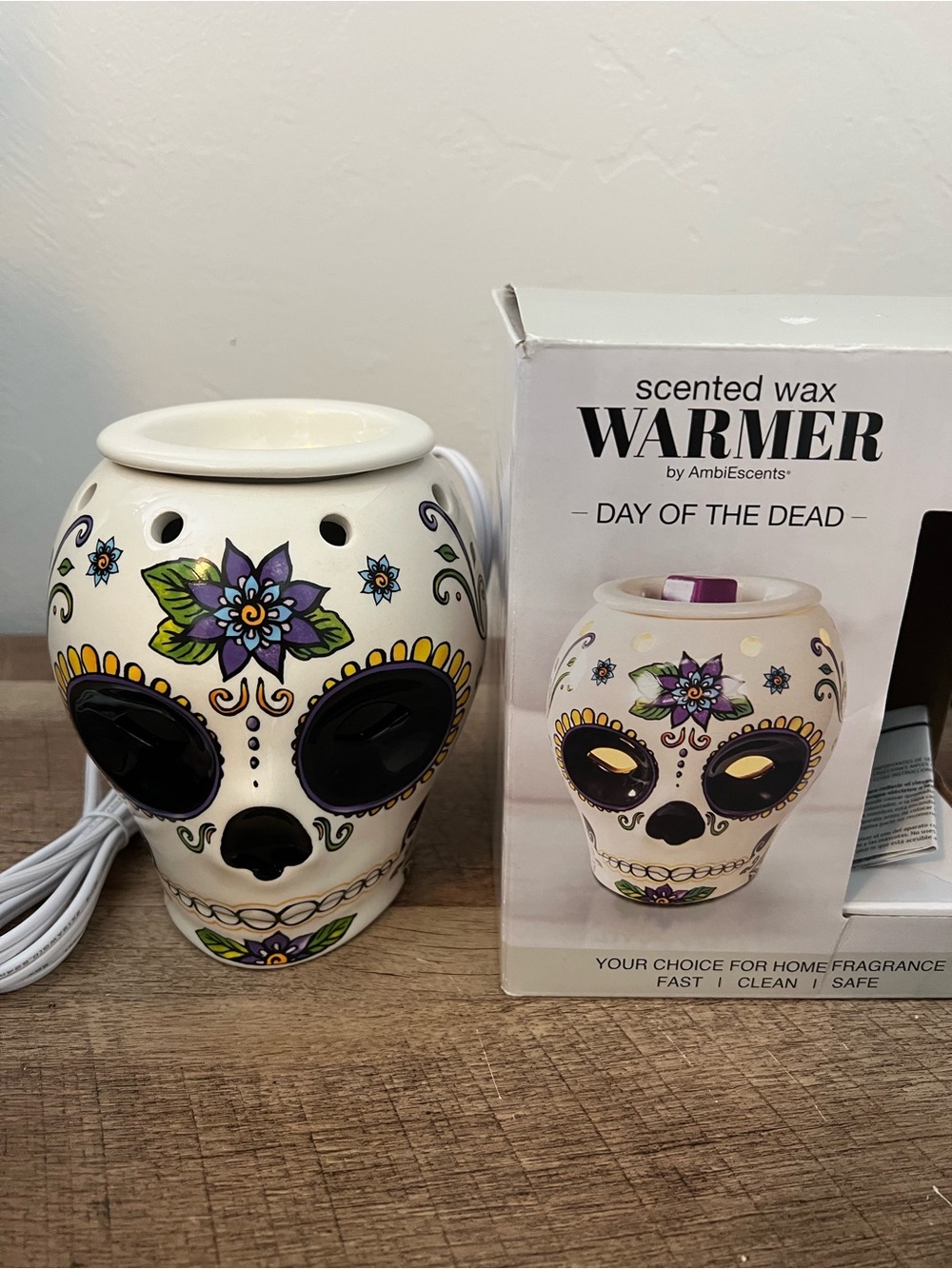 AmbiEscents SKULL Day Of Dead Dia De Los Muertos FULL SIZE Scented Wax Warmer